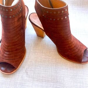 Sexy/Strappy Paul Green Sydney Bootie Size 9